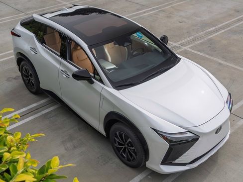 New 2026 Lexus RZ 350e 2WD image 2