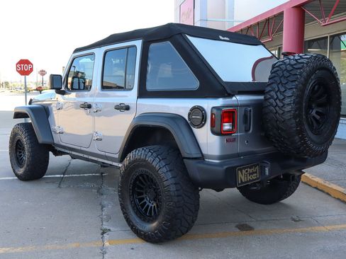 Used 2019 Jeep Wrangler Unlimited Sport S AWD/4WD image 16