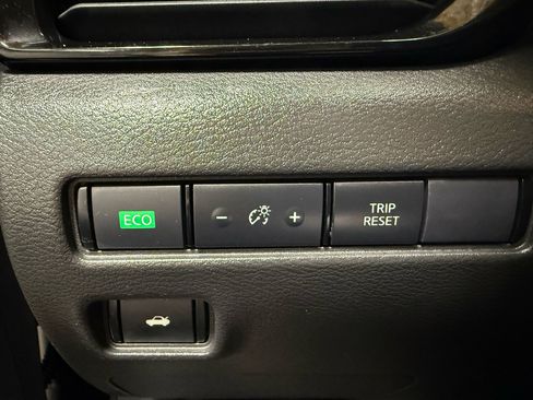 Used 2024 Nissan Sentra SV image 14