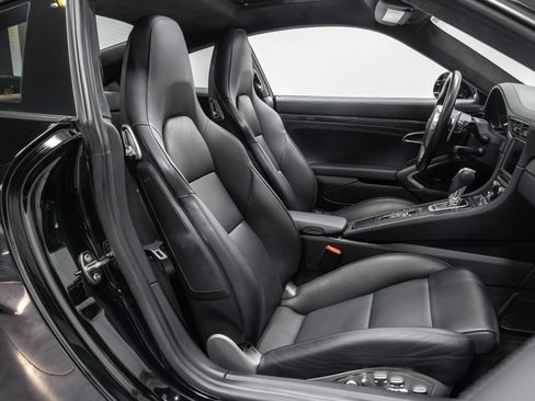 Used 2015 Porsche 911 Turbo S w/ Premium Plus Package image 72