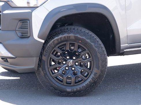 Used 2024 Chevrolet Colorado Trail Boss w/ Advanced Trailering Package AWD/4WD image 16
