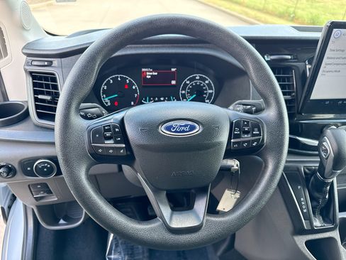 Used 2025 Ford Transit 350 XLT RWD image 13