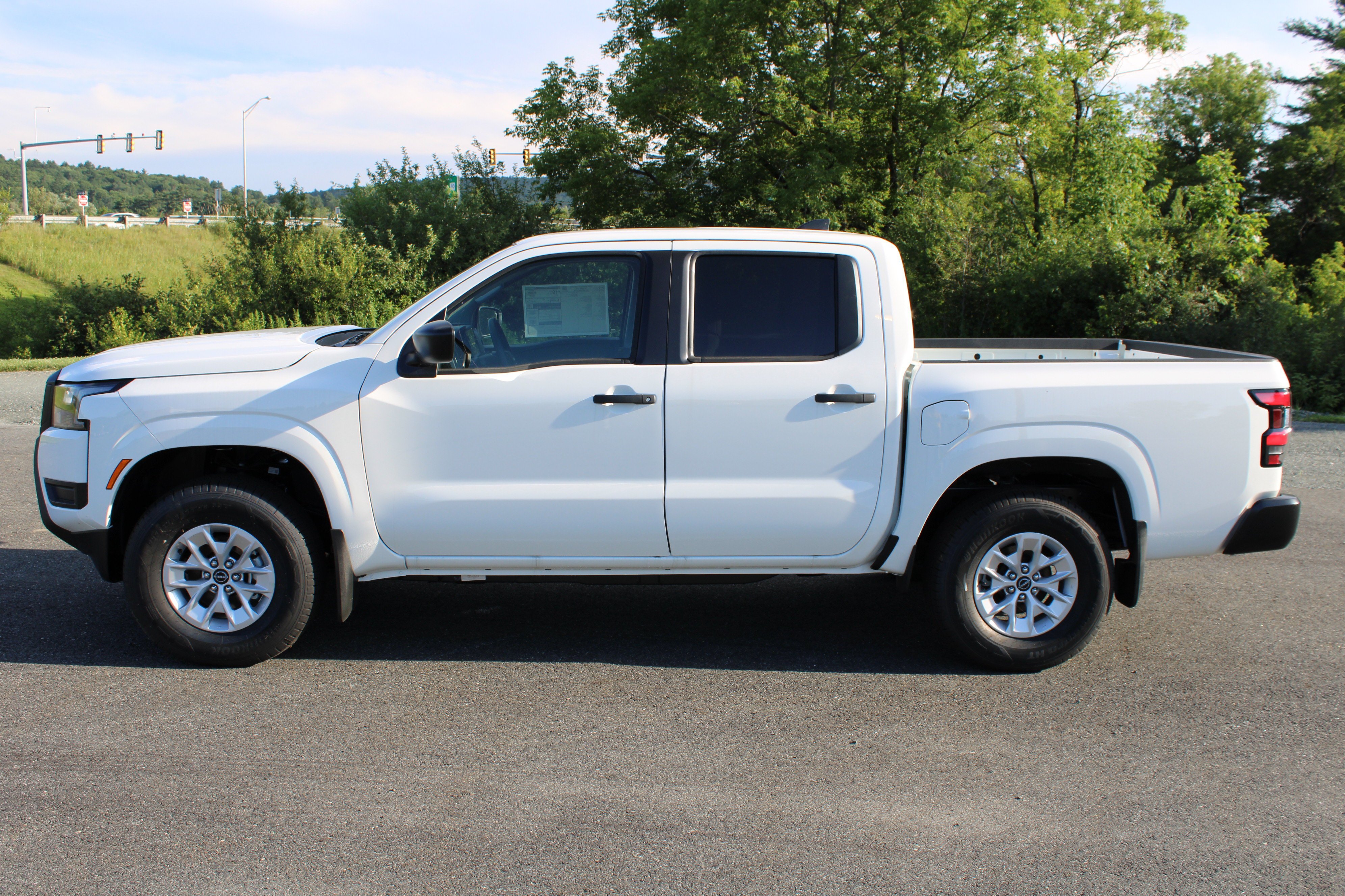 Used 2026 Nissan Frontier S w/ Tow Package AWD/4WD image 5