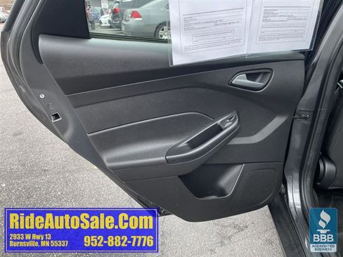Used 2017 Ford Focus SE image 11