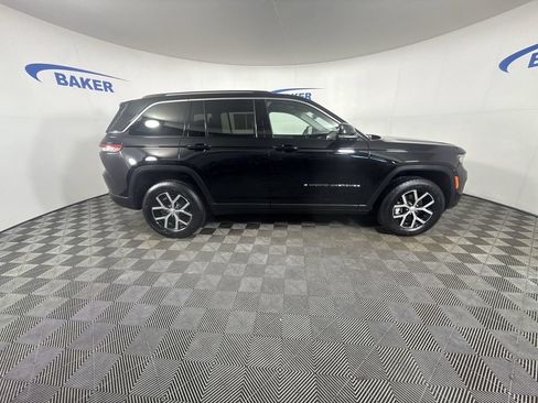 Used 2024 Jeep Grand Cherokee Limited w/ Luxury Tech Group II AWD/4WD image 10