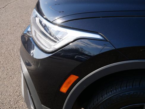 Used 2023 Volkswagen Tiguan SE AWD/4WD image 16