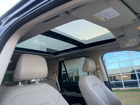 Used 2024 Ford Expedition Limited image 37