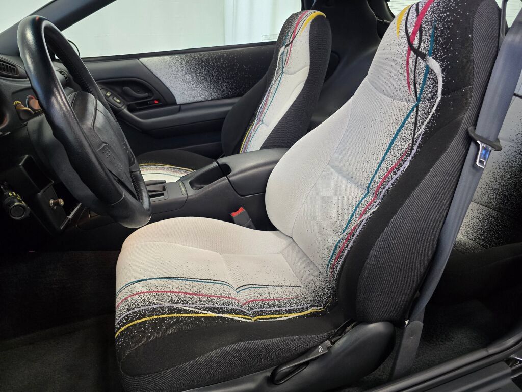 Used 1993 Chevrolet Camaro Z28 RWD image 59