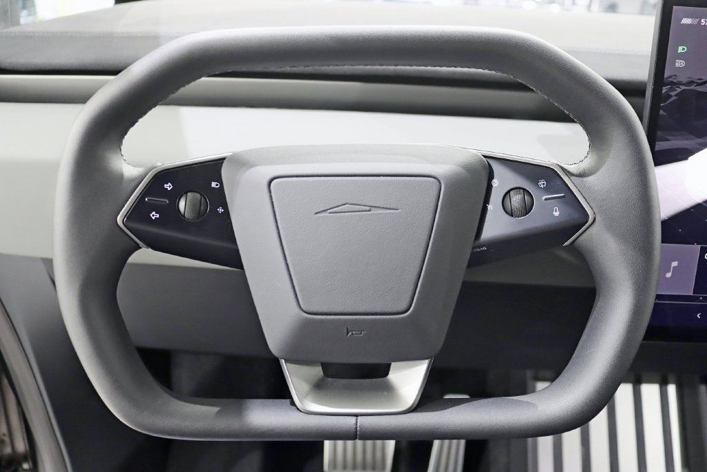 Used 2026 Tesla Cybertruck Cyberbeast AWD/4WD image 14