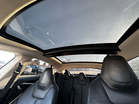 Used 2014 Tesla Model S 60 image 10