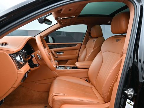 Used 2019 Bentley Bentayga AWD/4WD image 10