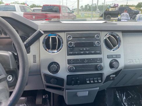 Used 2011 Ford F250 XLT w/ XLT Premium Pkg AWD/4WD image 26