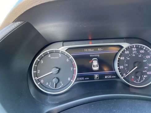 Used 2024 Nissan Sentra SV FWD image 22