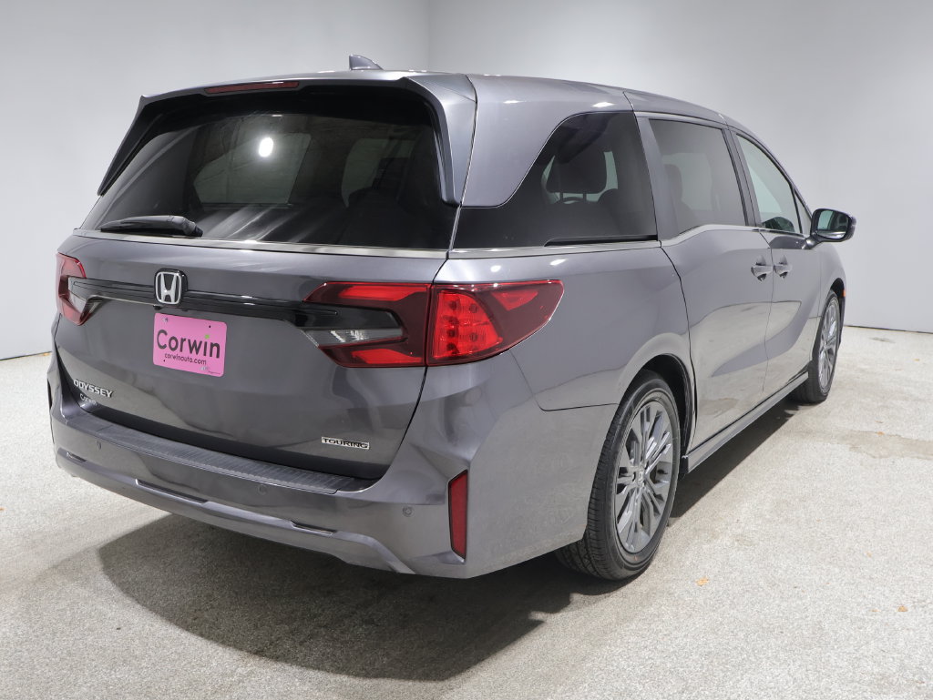 Used 2026 Honda Odyssey Touring image 2