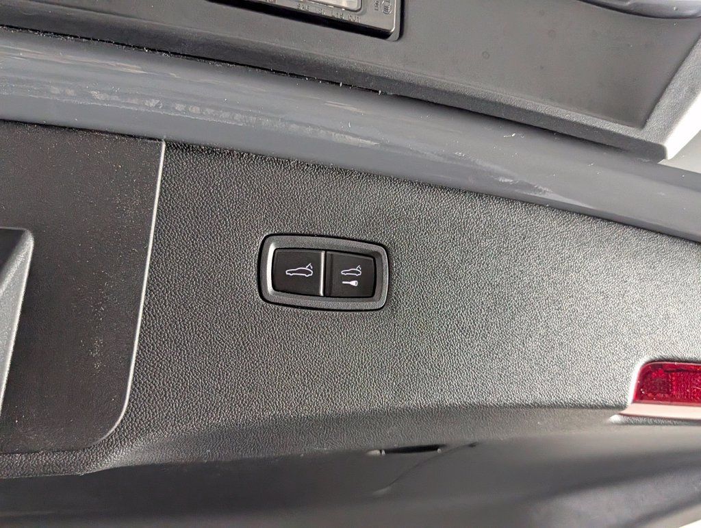 New 2026 Porsche Cayenne Coupe AWD/4WD image 18