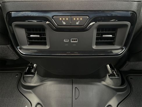 New 2026 GMC Sierra 3500 AT4 image 22