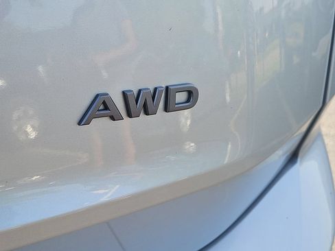 Used 2025 Nissan Rogue SV AWD/4WD image 7