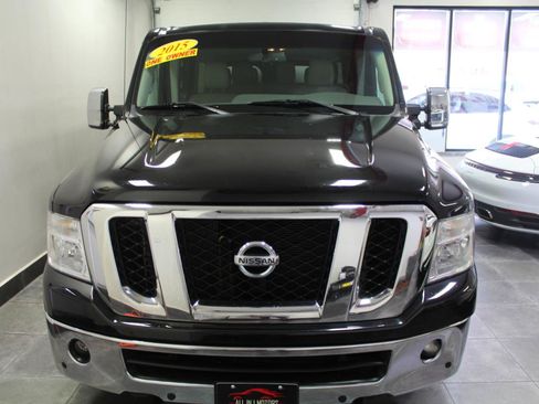 Used 2015 Nissan NV 3500 SL w/ Technology Package RWD image 2