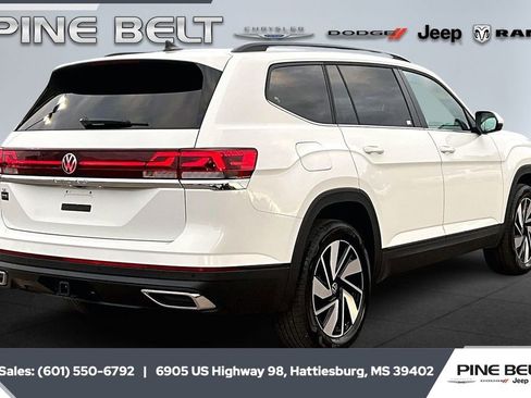 Used 2025 Volkswagen Atlas SE image 11