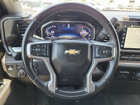 Used 2025 Chevrolet Silverado 2500 LT w/ Convenience Package AWD/4WD image 24