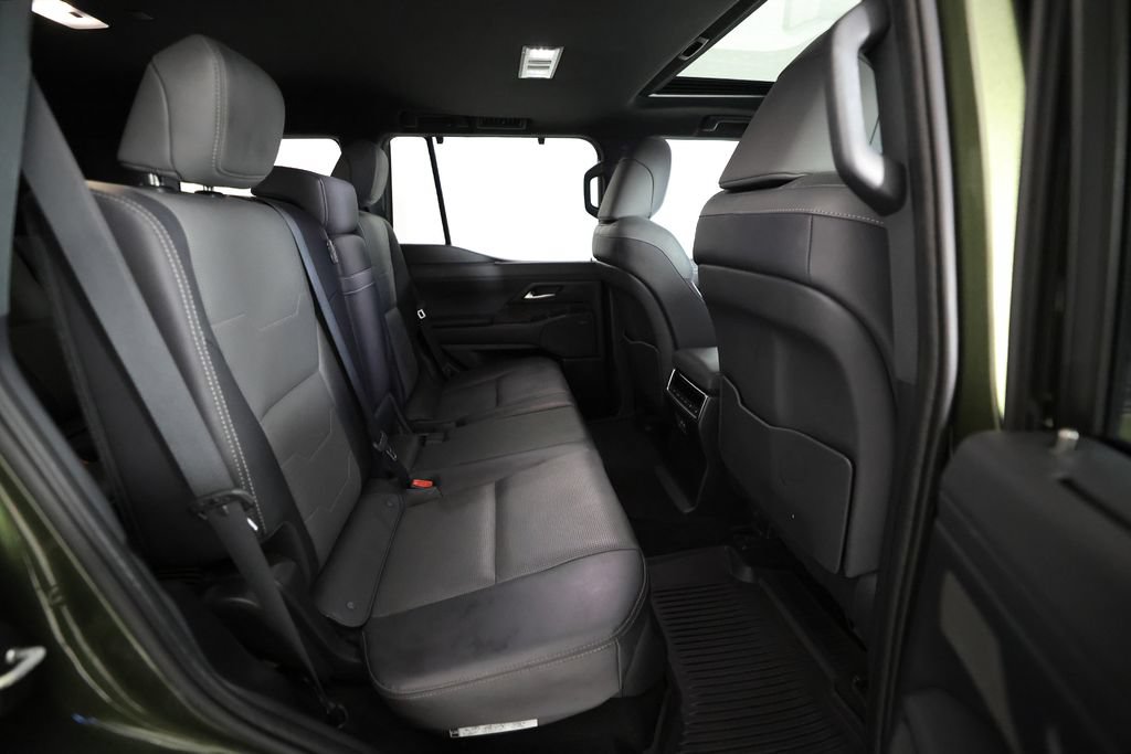 Used 2024 Lexus GX 550 w/ Accessory Package (2T) AWD/4WD image 11