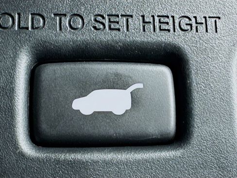 Used 2025 Honda Pilot EX-L image 35