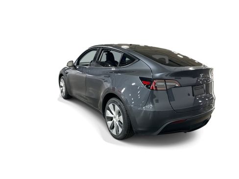 Certified 2023 Tesla Model Y Long Range AWD/4WD image 4