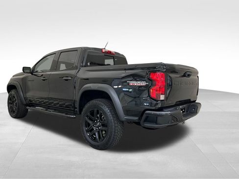 Used 2023 Chevrolet Colorado Trail Boss w/ Technology Package AWD/4WD image 3