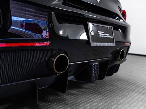 Certified 2019 Ferrari 488 GTB RWD image 21