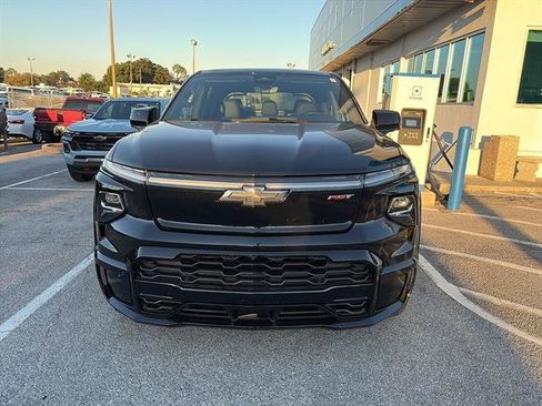 New 2025 Chevrolet Silverado EV RST image 2