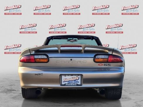 Used 2000 Chevrolet Camaro Z28 w/ SS Performance/Appearance Pkg RWD image 4