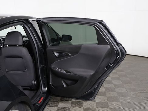 Used 2020 Chevrolet Malibu LS image 17