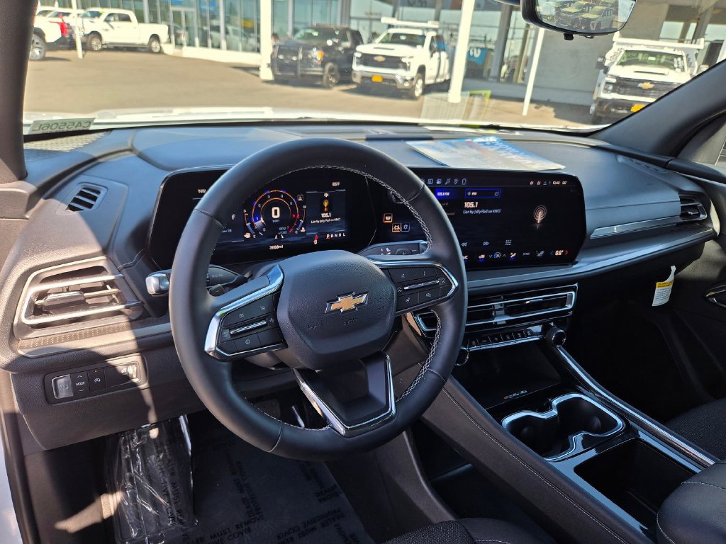 Used 2026 Chevrolet Traverse LT w/ Driver Confidence Package FWD image 6