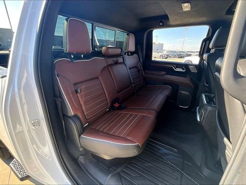 Used 2024 GMC Sierra 3500 Denali Ultimate image 36