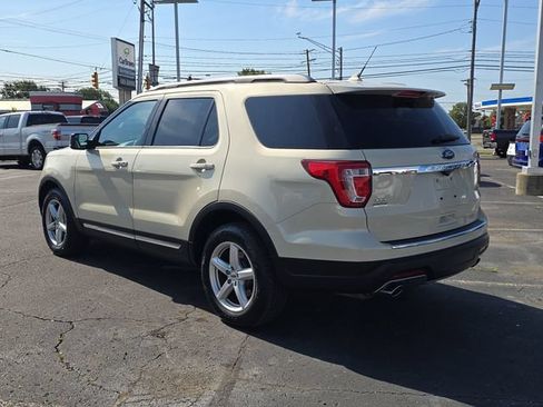 Used 2018 Ford Explorer XLT w/ Equipment Group 202A FWD image 6