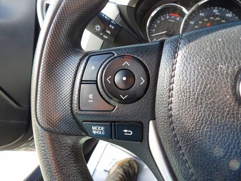 Used 2016 Toyota Corolla LE FWD image 29