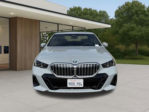 Used 2025 BMW 530i xDrive w/ M Sport Package image 4