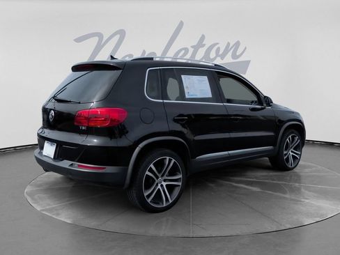 Used 2017 Volkswagen Tiguan SEL FWD image 6