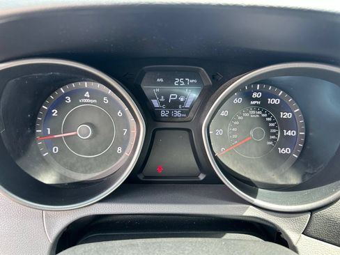 Used 2015 Hyundai Elantra SE w/ Option Group 02 FWD image 13
