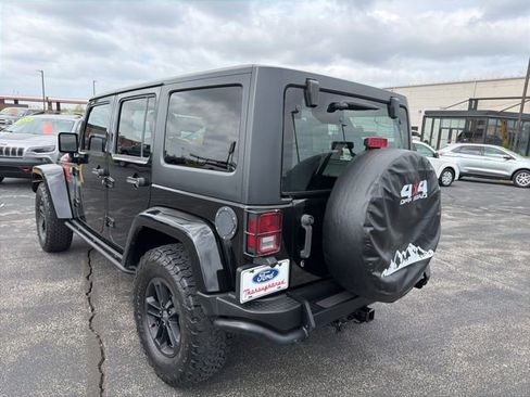 Used 2017 Jeep Wrangler Unlimited Sahara AWD/4WD image 1