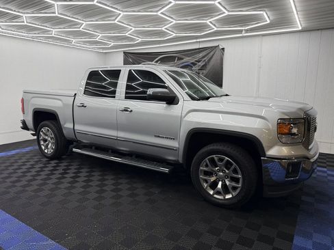 Used 2015 GMC Sierra 1500 SLT w/ SLT Crew Cab Value Package image 2