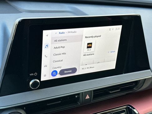 Used 2024 Toyota Prius Prime SE image 18