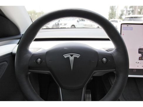 Used 2024 Tesla Model Y Performance AWD/4WD image 15