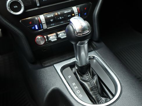 Used 2020 Ford Mustang Premium RWD image 37