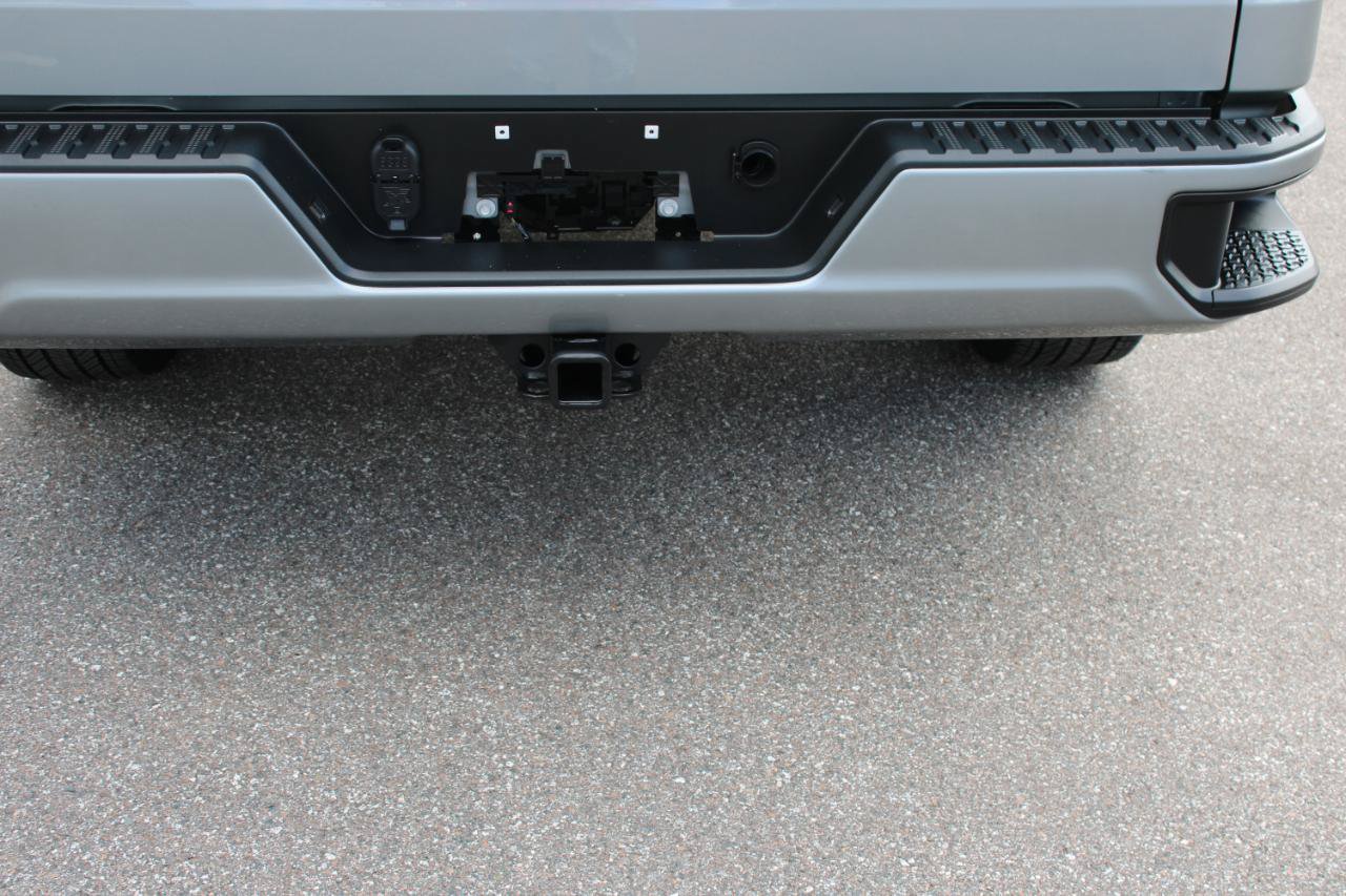Used 2023 Chevrolet Silverado 1500 RST RWD image 5