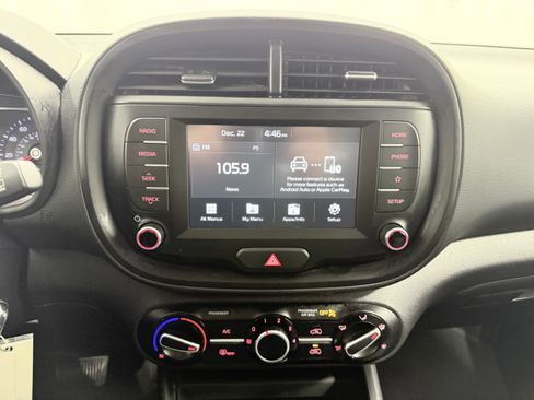 Used 2021 Kia Soul LX image 16