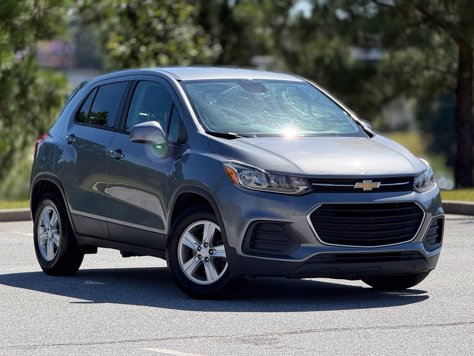 Used 2020 Chevrolet Trax LS w/ Tint and Cruise Package FWD image 13