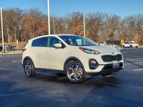 Used 2021 Kia Sportage LX w/ LX AWD Popular Package image 2
