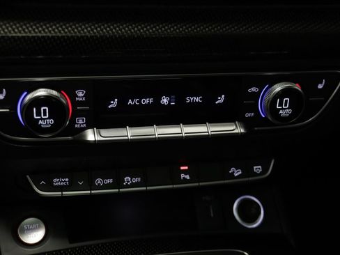 Used 2018 Audi SQ5 Prestige w/ Prestige Package AWD/4WD image 12