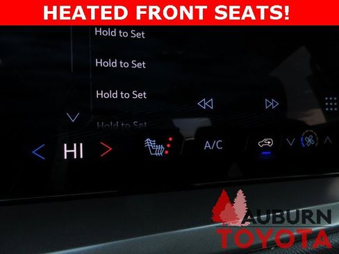 Used 2025 Chevrolet Traverse LT w/ Midnight/Sport Edition image 22